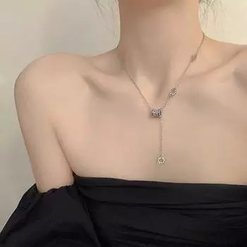 Маленькое ожерелье на талию Женское легкое роскошное нишевое высококачественное дизайнерское чувство осенне-зимняя цепочка для свитера аксессуары Tide