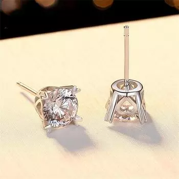 Маленькое сердце в форме муассанита с бриллиантом S925, стерлинговое серебро, модные очаровательные серьги-гвоздики с четырьмя когтями, женские ювелирные изделия белый