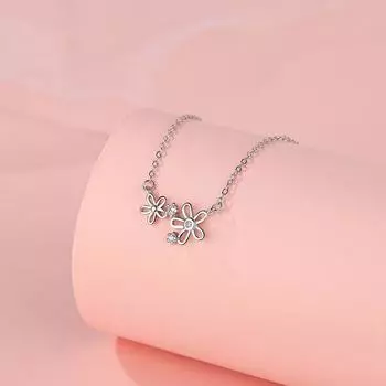 Маленькое свежее полое цветочное ожерелье для женщин, летняя милая универсальная цепочка для воротника