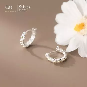 Maozhe S925 Sterling Silver Artsy Elegant Girls Little Daisy Little Daisy Ear Buckle