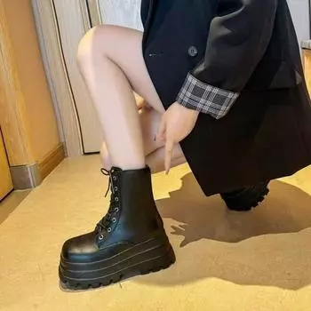 Martin boots fried street locomotive boots autumn 2025 new thick-soled heightening small short boots women s British style lace-up 35