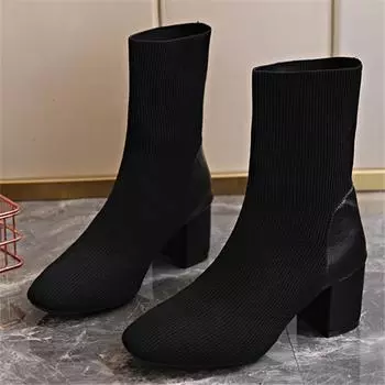 Martin boots women s 2025 autumn and winter new European and American foreign trade large size fashion round head thin short boots spot 35