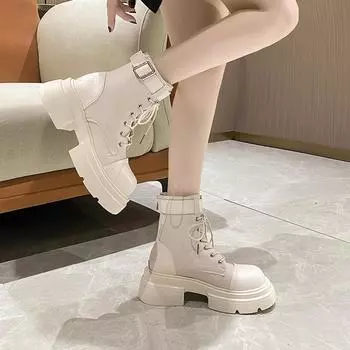 Martin boots women s autumn 2024 new handsome small platform boots black British style belt buckle short boots 35