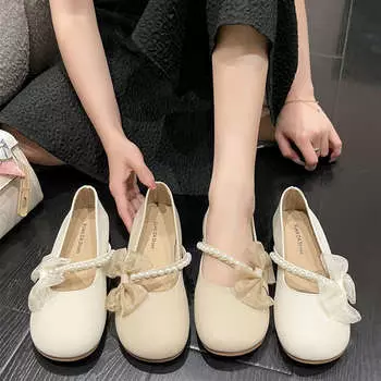 Mary Jane Shoes Girl 2024 Spring and Autumn New French Soft Bottom Flat Bottom Fairy Evening Breeze Gentle with Skirt Bean Pad Shoes 35