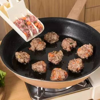 Машина для приготовления фрикаделек Модернизированная толкающая антипригарная фаршированная птица фрикадельки Формовка кулинарного ковша Пищевой полипропиленовый материал Кухня