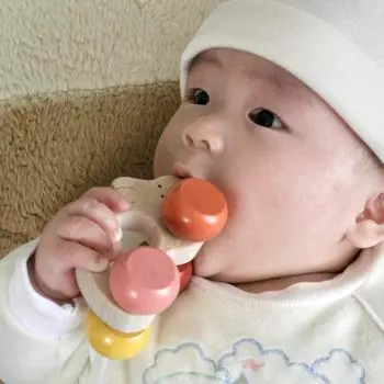 Машинка с гладким и удобным ощущением деревянная японская игрушка Good Toy игрушка для прорезывания зубов Соска-погремушка Деревянная игрушка Развивающая игрушка Машинка Рейтинг Малыш Погремушка для малышей