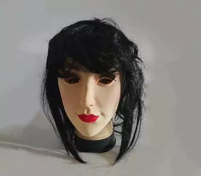 Маска из латекса с красивым женским лицом One size бежевый