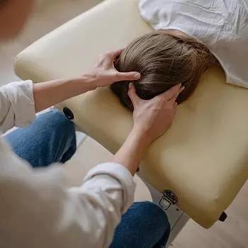 Массажер для головы в виде осьминога из смолы, скребок для меридиана, массажная щетка для кожи головы, акупунктура, спа, оздоровительный инструмент для тела, домашний подарок для взрослых Green