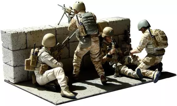 Master Box American Active Duty 4 солдата Ближний Восток перестрелка пластиковая модель MB35193 1/35