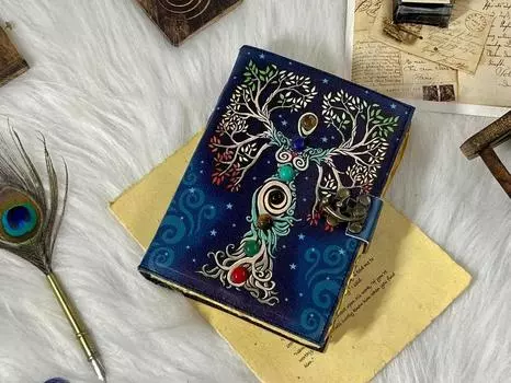 Мать Земли Семь Камней Пустое Заклинание Книга теней ручной работы Журнал Гримуара Мусорный журнал Журнал Древа Жизни Подарки на Рождество 7 x 5 in