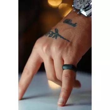 Матовое черное простое обручальное кольцо Овальное кольцо Регулируемое кольцо рыцаря