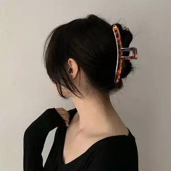 Матовый нескользящий зажим для волос с перекрещивающимися зубами, пружинный дизайн, сплошной цвет, простой большой зажим для волос в форме акулы красно-коричневый