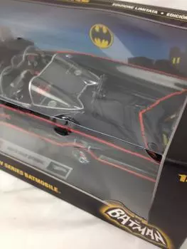Mattel 1966 TV SERIES BATMOBILE Завершенный продукт 1/18