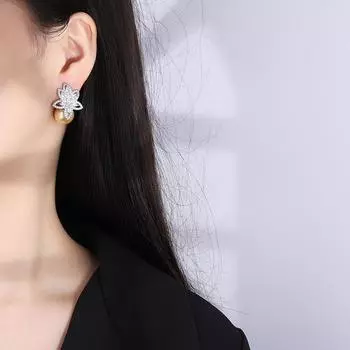 Медные изделия, покрытые настоящим золотом, прямые трансляции драгоценных камней, белых бриллиантов, перламутровых сережек-гвоздиков, женских ювелирных изделий из жемчуга для банкета