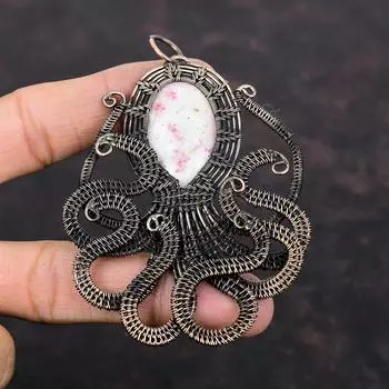 Медный кулон с циннабаритом, медная проволока, ювелирные изделия, кулон ручной работы с драгоценным камнем, кулон с осьминогом, циннабарит, ювелирные изделия, подарок для женщин