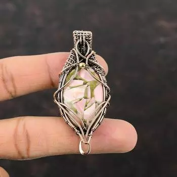 Медный кулон с родохрозитом Медная проволока Обернутый кулон Ювелирные изделия из драгоценных камней Кулон ручной работы Изысканные медные ювелирные изделия Подарок для мамы Уникальный кулон