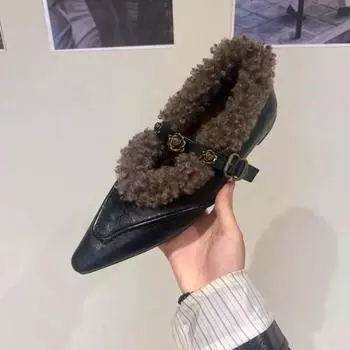 Меховые остроносые женские сексуальные ботинки челси, элегантные ботильоны на плоской подошве, теплая зимняя обувь 2024 года, новый дизайнерский стиль, модная женская обувь 35 чёрный