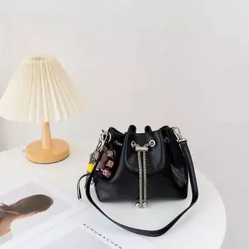 Meiti Niche Underarm Shoulder Bag Women 2025 New Pearl Drawstring Cloud Bag Pleat Versitile Fashion Crossbody Bag Black