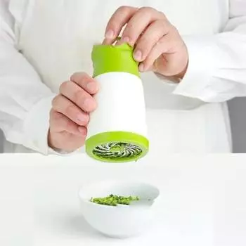 Мельница для специй, вращающиеся лезвия из нержавеющей стали, шлифовальный инструмент с круглой матовой ручкой, легко чистящийся кухонный гаджет для приправ, кориандра, чеснока зелёный