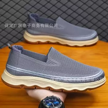 Men s breathable fly-woven mesh shoes, light and comfortable casual shoes, one-pedal lazy shoes, trendy and fashionable men s shoes 39 чёрный