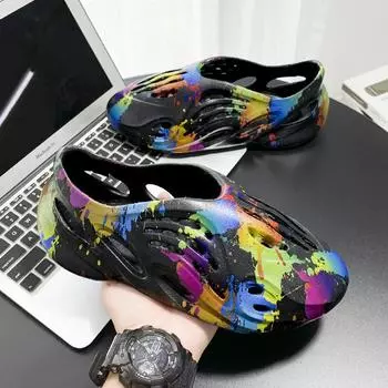 Men s sandals large size cool slippers new soft sole Kanye coconut camouflage hole shoes fashion versatile sandals 39 бежевый