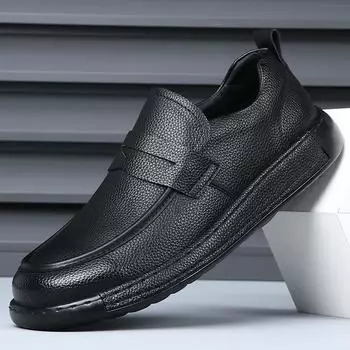 Men s shoes 2025 spring new versatile breathable soft-soled driving Doudou shoes men s lazy casual leather shoes 38
