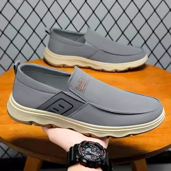 Men s shoes casual shoes spring new one-pedal old Beijing cloth shoes men s solid color breathable and non-smelly feet dad shoes 39