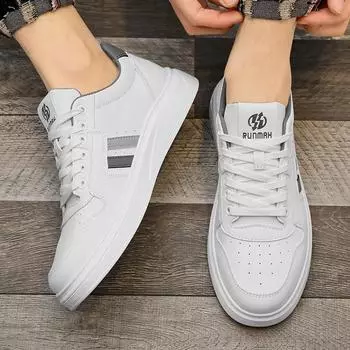 Men s shoes summer 2025 new trend versatile breathable casual little white flat shoes youth non-slip sports tide shoes 39