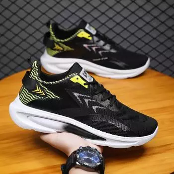 Men s sports shoes 2025 spring and summer new men s shoes Korean version of flying woven running shoes comfortable and breathable casual shoes men 39