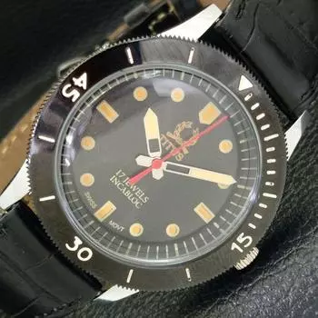 MENS 40MM REFURBISHED SWISS TITUS TURNABLE BEZEL BLACK DIAL WATCH a430784-2 R104-a430784