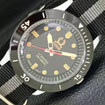 MENS REFURBISHED SWISS TITUS 40MM TURNABLE BEZEL BLACK DIAL WATCH a430748-2 R104-a430748