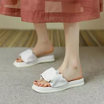 Meotina/женские шлепанцы с квадратным носком на платформе, сандалии на плоской подошве, плиссированные женские модные повседневные тапочки, летние весенние туфли желтого, бежевого цвета