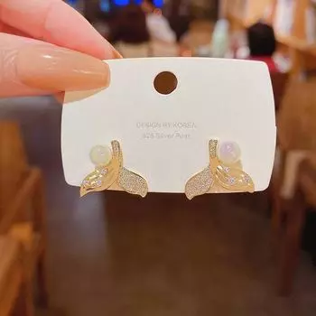 Mermaid Pearl Earrings with S925 Silver Needle and Micro-Inlaid Diamonds - Elegant Fishtail Design for a Versatile, Luxurious Look. E4970 золотой