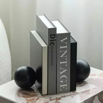 Металлическая кожаная геометрическая книга опирается на свет роскошный мягкий декор офис продаж отель спальня модель комната гостиная кабинет подставка для книг украшения