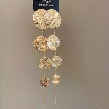 Металлические серьги-пусеты с текстурой Серебряная игла круглой формы с длинной бахромой Простые универсальные серьги-пусеты Дизайнерские нишевые женские