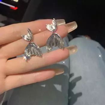 Металлические серьги в стиле «рыбий хвост», сложенные в форме прохладного ветра, серьги с индивидуальным дизайном в европейском и американском стиле, серьги в простом и уникальном стиле