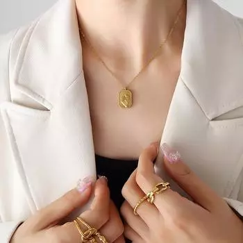 Металлические титановые стальные ювелирные изделия персонализированные модные квадратные подвески рельефные жесты луна ожерелье аксессуары