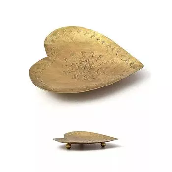 Металлическое блюдо в форме сердца с гравировкой малое, Латунь, Iron Heart Pillar Plate Brass Small, John Molly Decor&Gifts