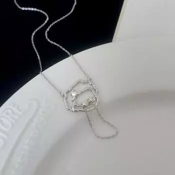 Милая маленькая девочка маленький мальчик ожерелье пара мультфильм портрет ключица цепочка отправляет подруге