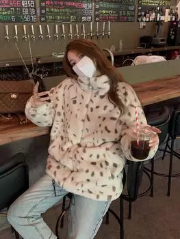 Милая маленькая грудь леопардовый принт овечья шерсть куртка женская корейская версия свободная осень и зима универсальная экологически чистая меховая плюшевая куртка S
