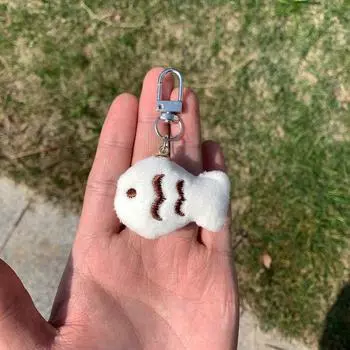 Милая маленькая кошечка и рыбка, плюшевая игрушка, брелок, милый креативный брелок в виде животного, школьная сумка, подвесное украшение, подарок для пары друзей