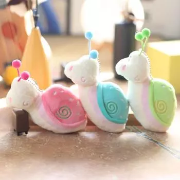 Милая милая маленькая улитка кулон плюшевая игрушка кукла мультяшная сумка подвесной орнамент брелок кукла кукла 13 cm.