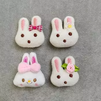 Милая мультяшная плюшевая брошь в виде кролика для девочек, кавайные значки на одежду, булавки, украшения для рюкзака, аксессуары, детские подарки as the picture