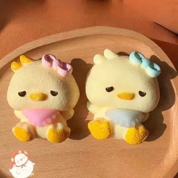 Милая мультяшная уточка-фартук, сжимающая декомпрессионную игрушку, желтая утка, супер мягкая игрушка-мочи, креативная игрушка-отскок, подарок A1