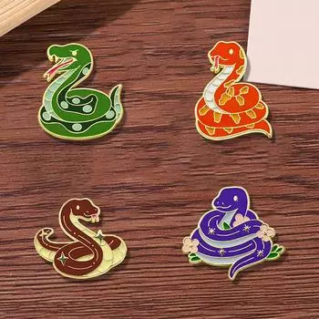 Милая мультяшная змея год эмалевая брошь креативный китайский зодиак змея лацкан значок модный рюкзак аксессуары одежда подарки фиолетовый