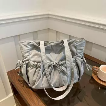 Милая плиссированная сумка-тоут из ниши, осень 2024, новая легкая модная сумка через плечо с бантом в корейском стиле чёрный