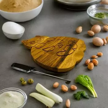 Милая разделочная доска из акации с изображением тыквы и кота на Хэллоуин с канавками для праздничного декора и подноса для подачи закусок (13,75 Д x 11,65 Ш) Large коричневый