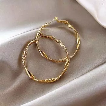 Mild Luxury Retro Golden Women s Fall and Winter Ear Rings Sterling Silver Needle Pattern ear ring (diameter 4cm)