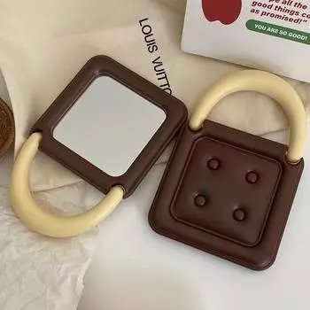 Милое квадратное зеркало в шоколадном стиле, двухстороннее складное компактное зеркало, туалетный столик, зеркало для кошелька, портативное мини-зеркало, настольный декор