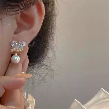 Милые элегантные модные серьги-бантики с жемчугом и стразами для женщин, подарочные украшения для девочек, оптовая продажа